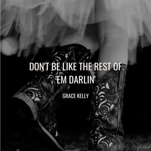 Meet your Posher, Lauren - Picture 8 of 11